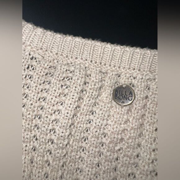 Billabong Light Tan Scoop Neck Knit Sweater Size Large EUC - Picture 8 of 8